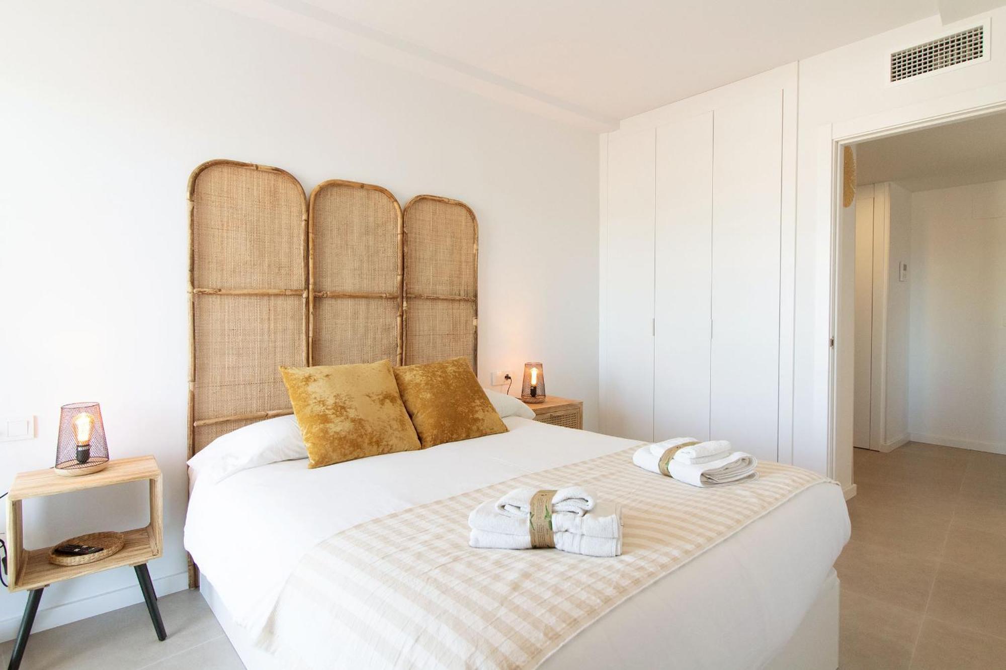 Global Properties, Apartamento Con Terraza Y Vistas Al Mar Y A La Montana Canet d'En Berenguer Exterior photo