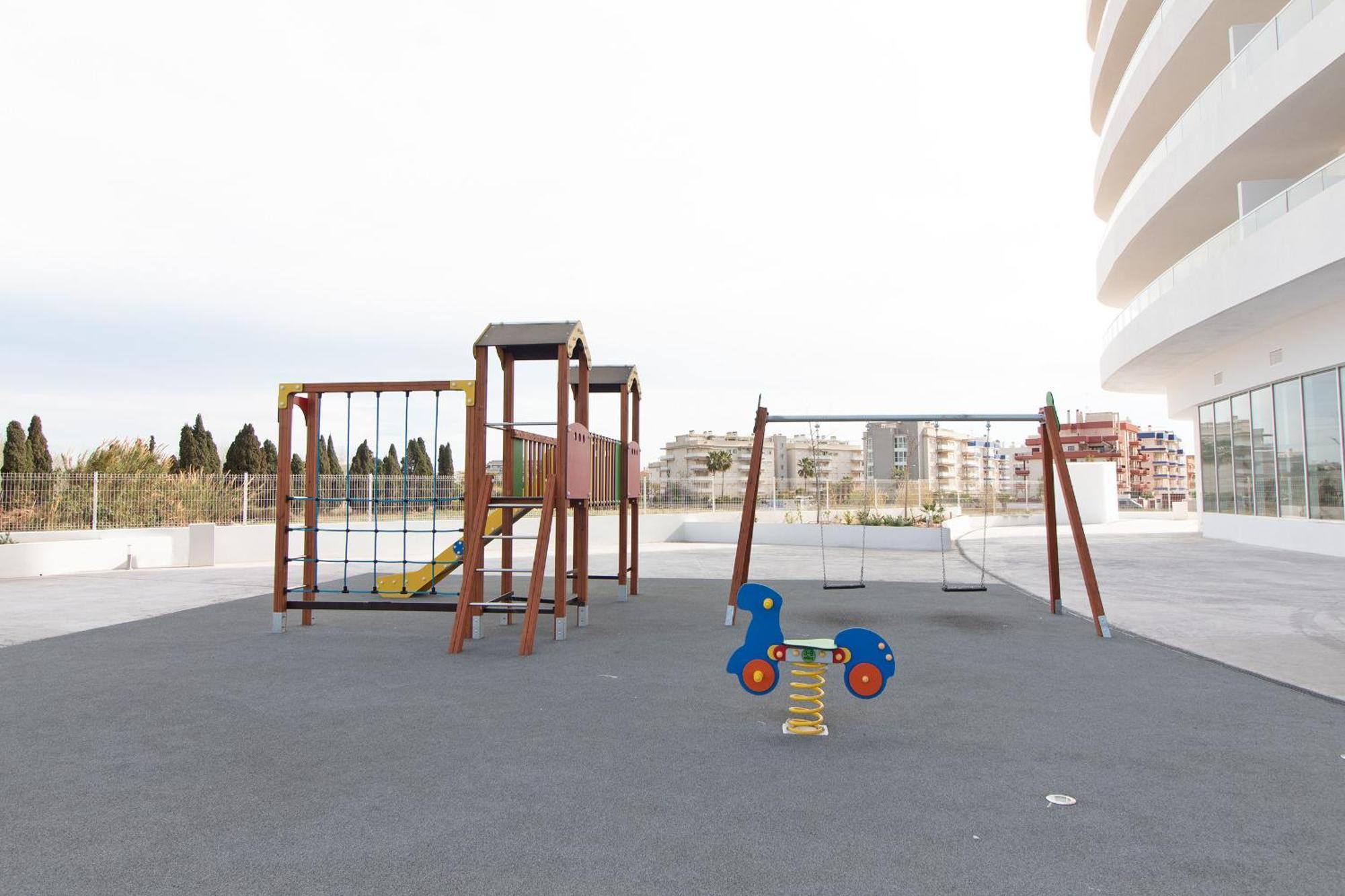 Global Properties, Apartamento Con Terraza Y Vistas Al Mar Y A La Montana Canet d'En Berenguer Exterior photo